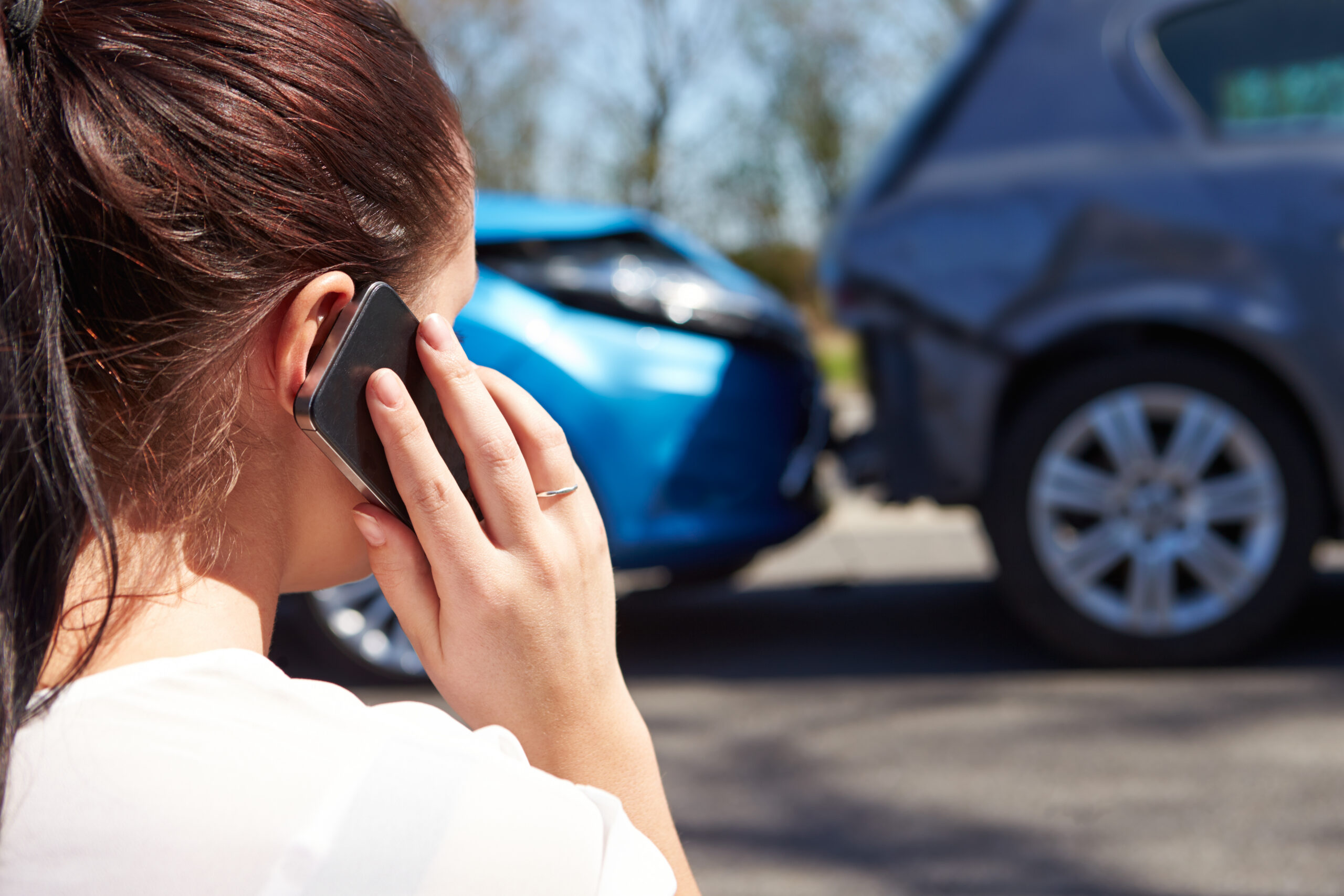 Should I Call 911 After a Car Accident in Lancaster, PA?
