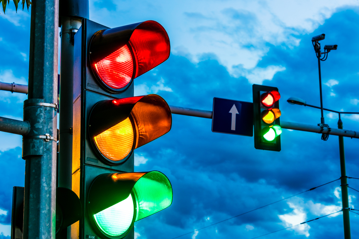 Is It Legal to Run a Yellow Light in Pennsylvania? 